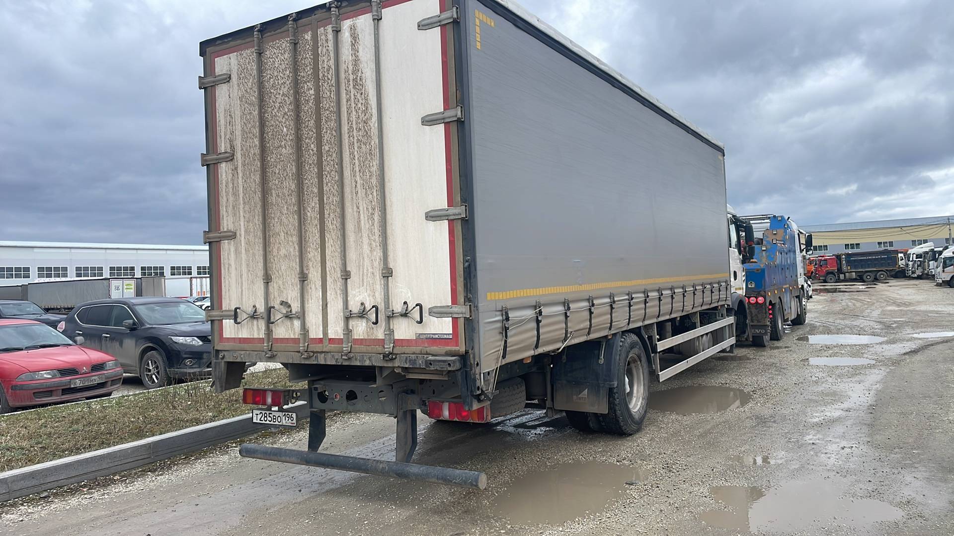 HOWO ZZ1186N621GE1,  292 325 км, 2023 года в лизинг