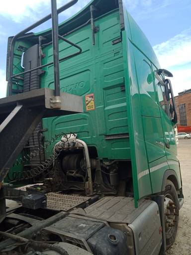 Volvo FH 460 4x2 (FH Globetrotter)