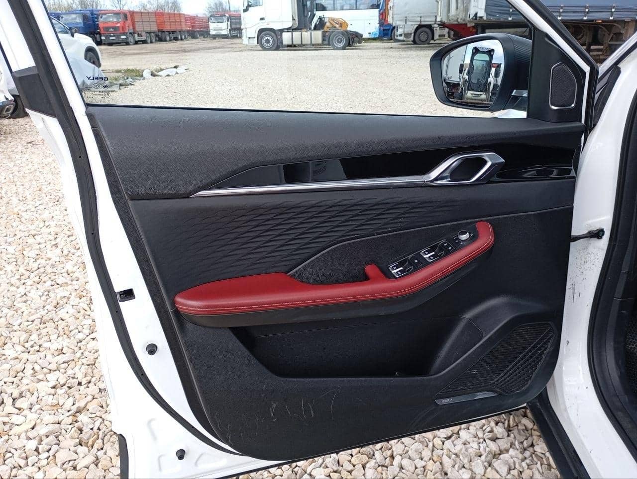 Geely Coolray,  75 773 км, 2024 года в лизинг