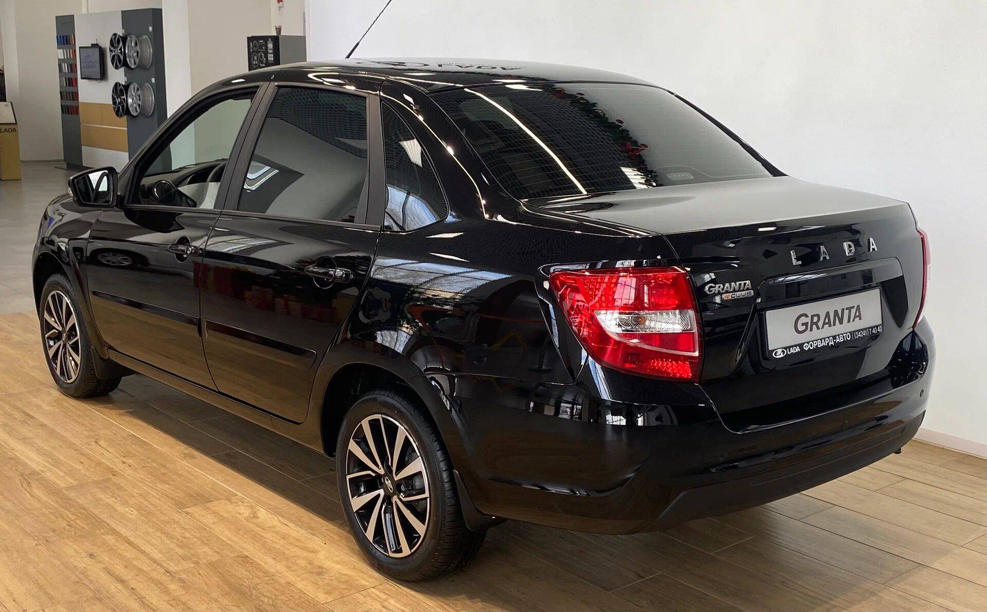 Lada Granta седан #CLUB 24 1.6 90hp 5MT