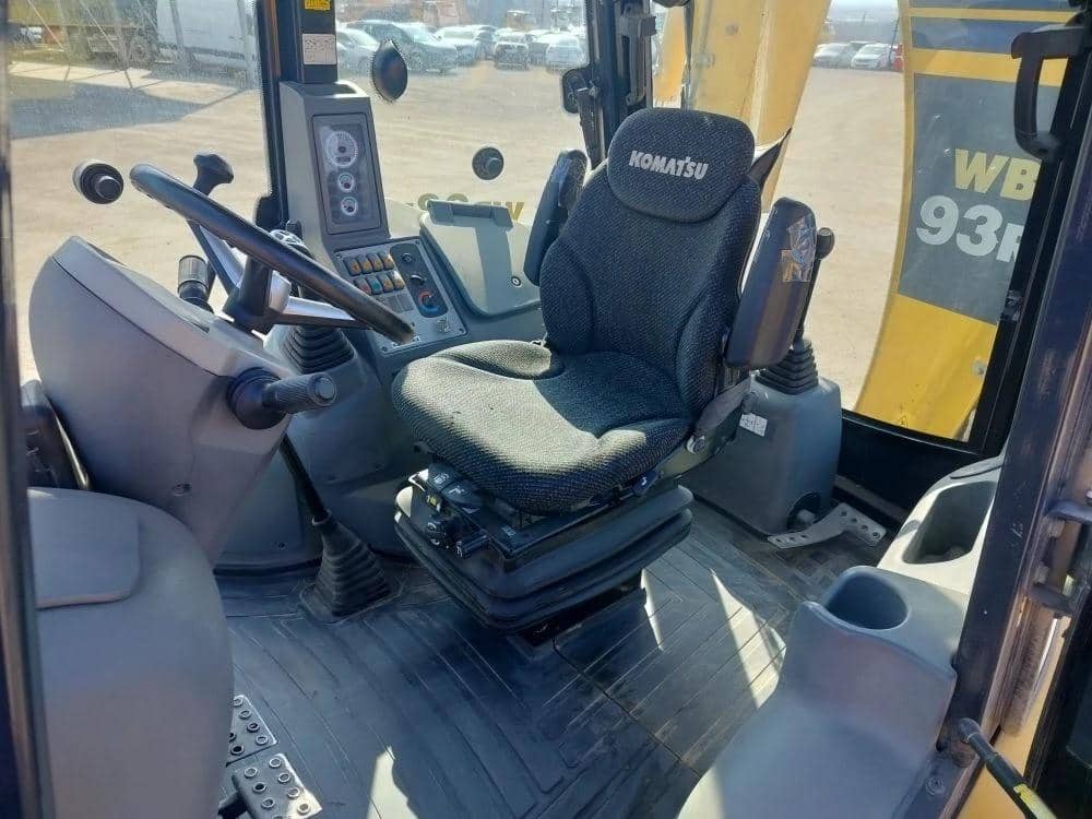 KOMATSU WB93R-5EO,  9 118 км, 2020 года в лизинг