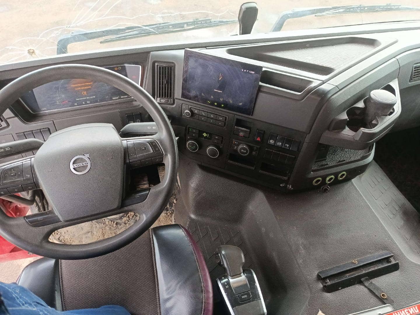 Volvo FM 420 8x4 (FMX),  395 404 км, 2022 года в лизинг