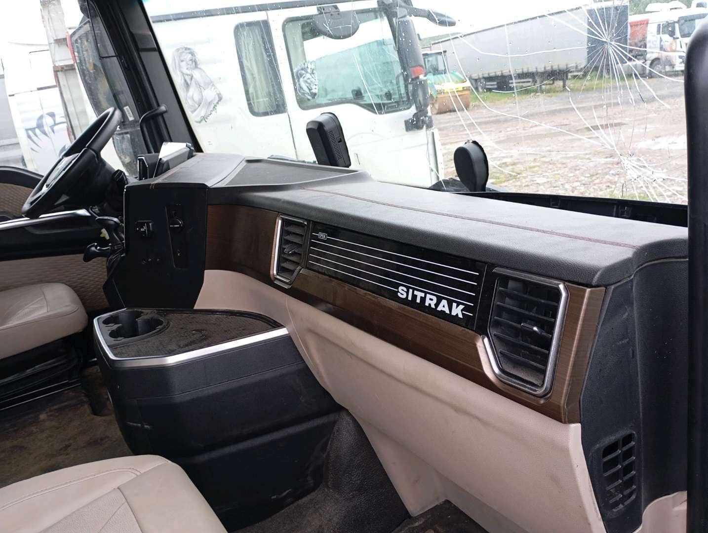 Sitrak C7H MAX ZZ4186V391HE,  600 000 км, 2023 года в лизинг