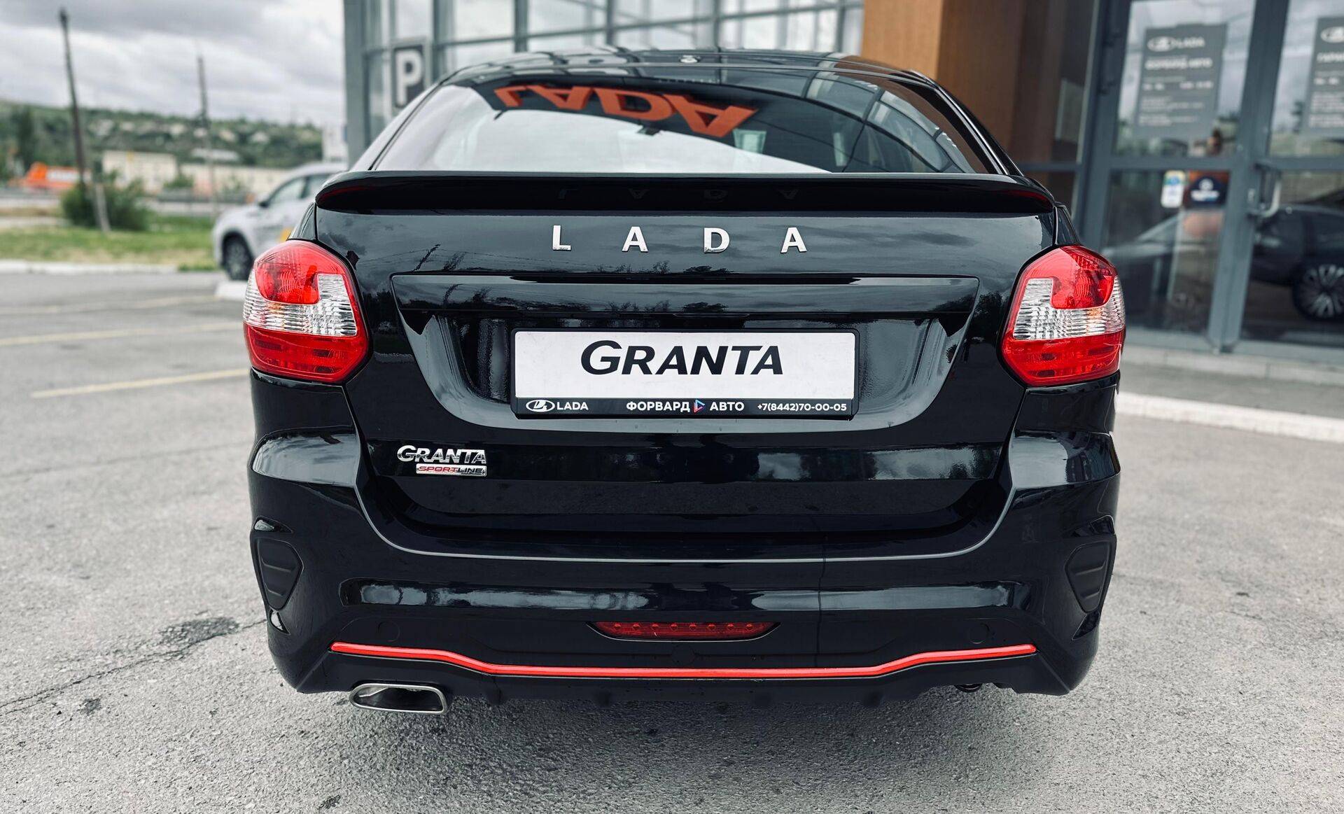 Lada Granta Sportline седан Comfort 24 1.6 106hp 5MT
