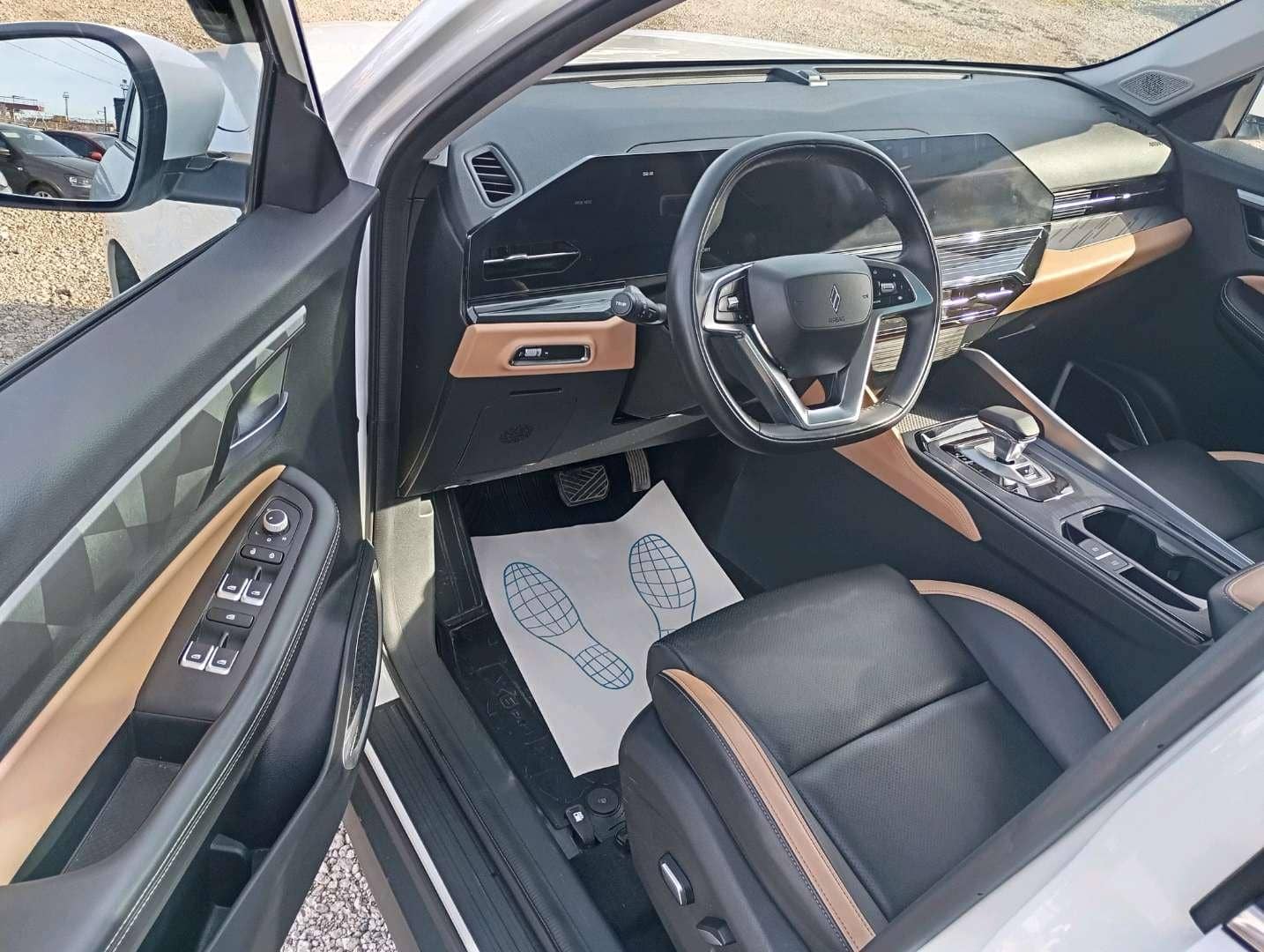 Livan ИКС6ПРО (X6PRO),  92 198 км, 2023 года в лизинг