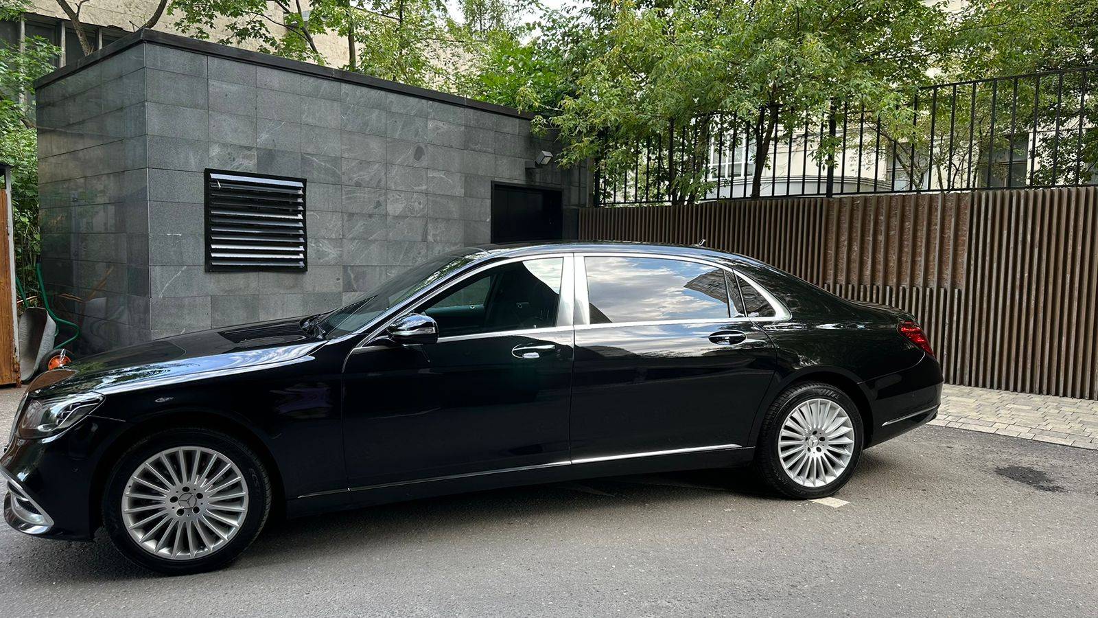Mercedes-Benz S седан,  101 342 км, 2019 года в лизинг