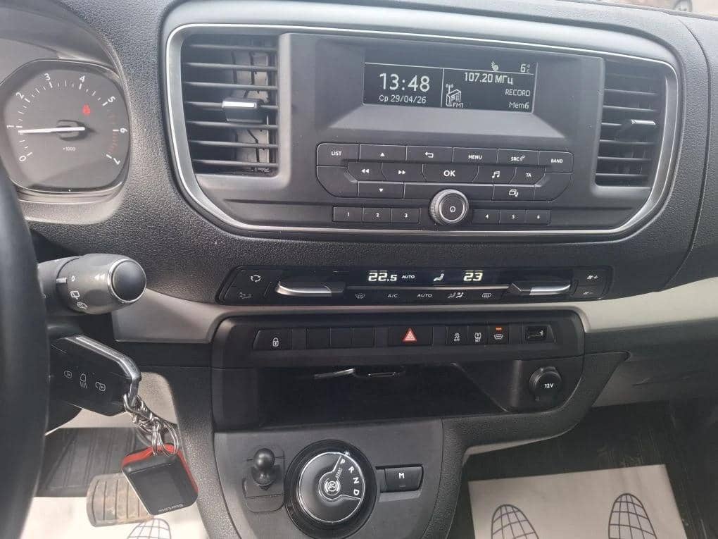 Peugeot Traveller,  166 453 км, 2021 года в лизинг
