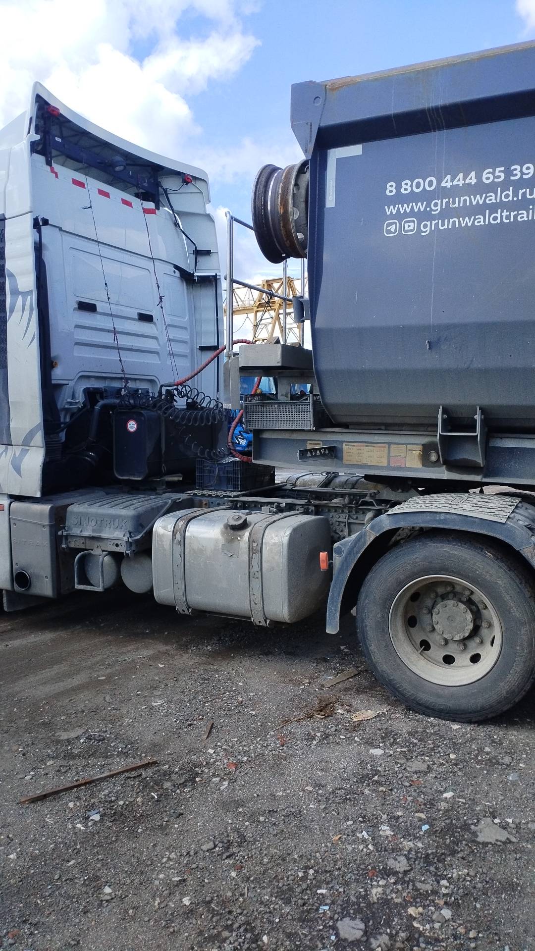 Sitrak ZZ4186V391HE,  317 992 км, 2023 года в лизинг