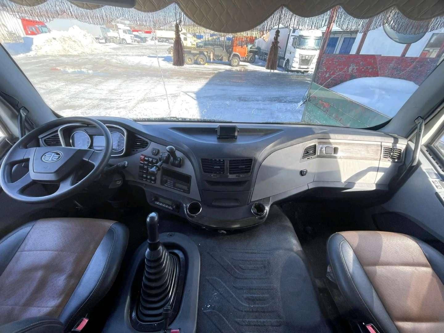 FAW CA3250P66K24T1E5 6х4,  108 419 км, 2023 года в лизинг