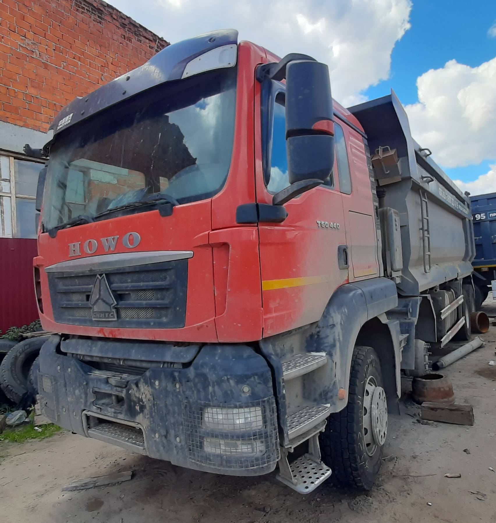 HOWO ZZ3317V386GE1 8х4