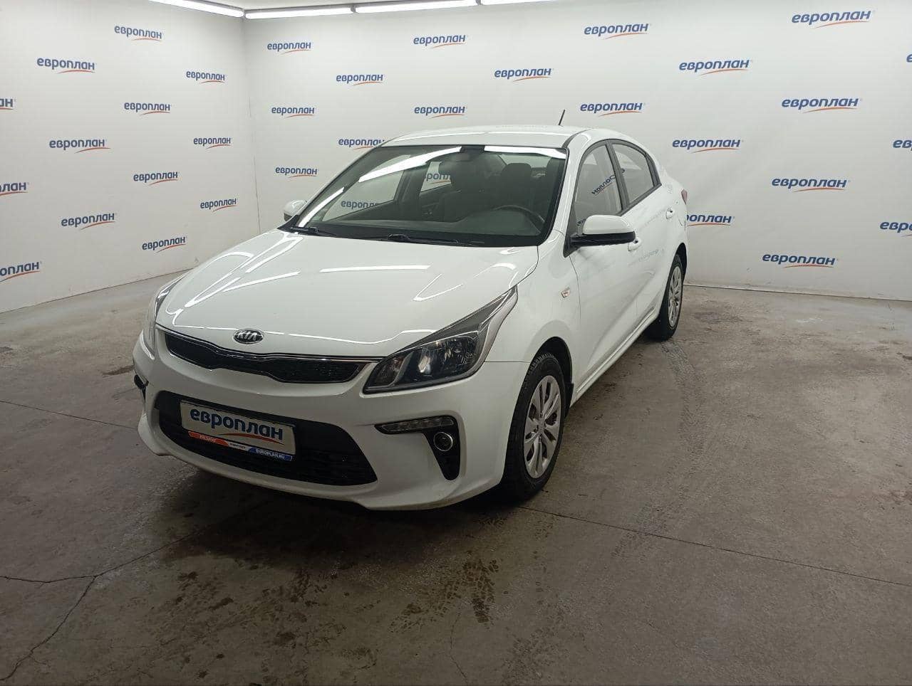 KIA Rio sedan