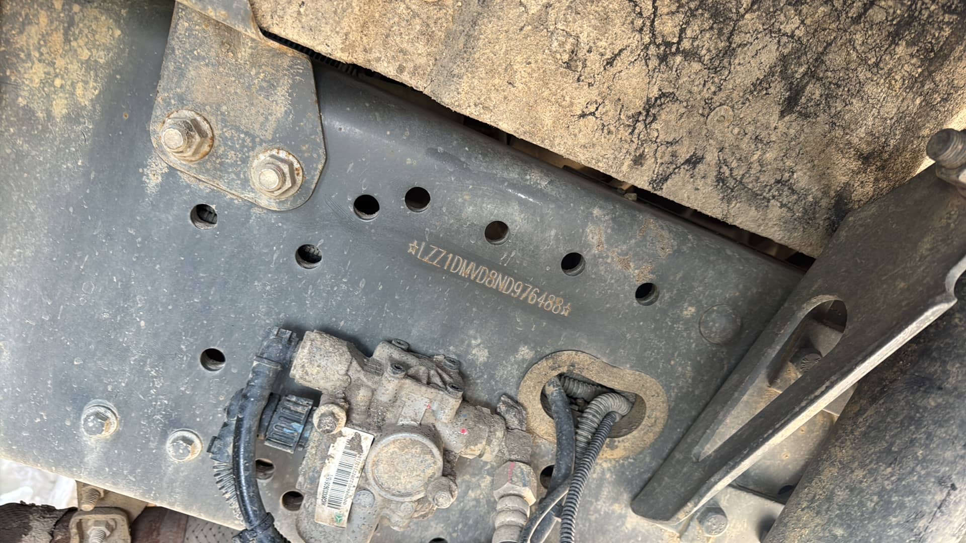 HOWO ZZ3257V384GE1 6x4,  24 989 км, 2022 года в лизинг
