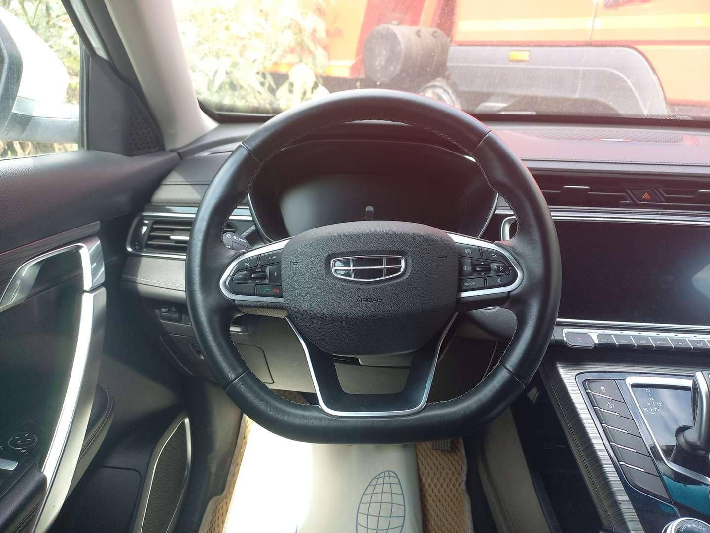 Geely Atlas Pro,  140 142 км, 2024 года в лизинг