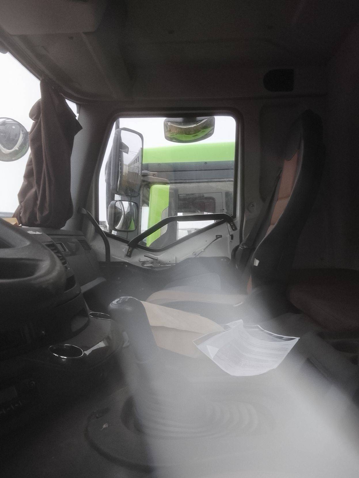 FAW CA3310P66K24T4E5 8х4,  56 384 км, 2024 года в лизинг