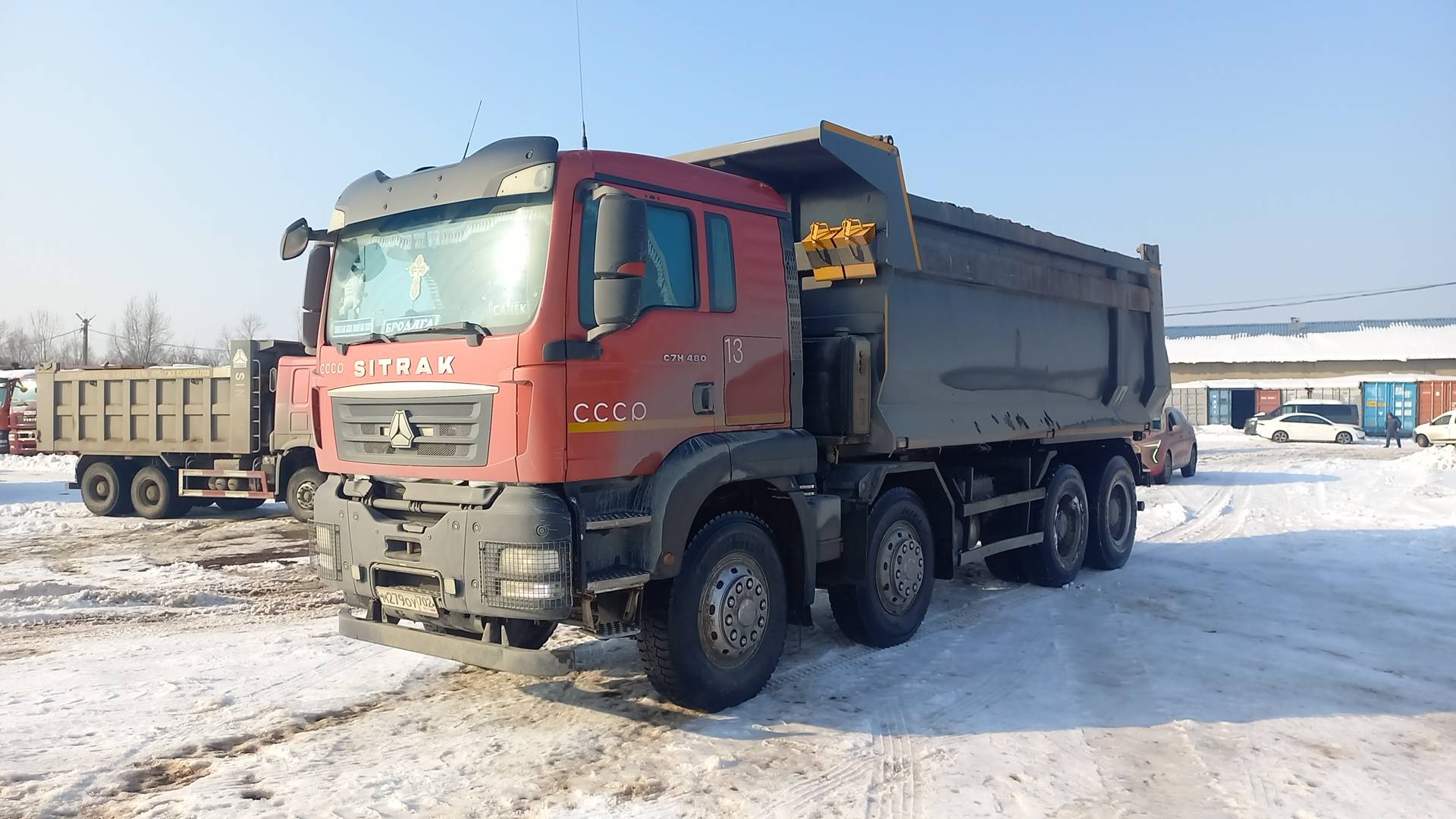 Sitrak ZZ3316V306ME,  180 175 км, 2023 года