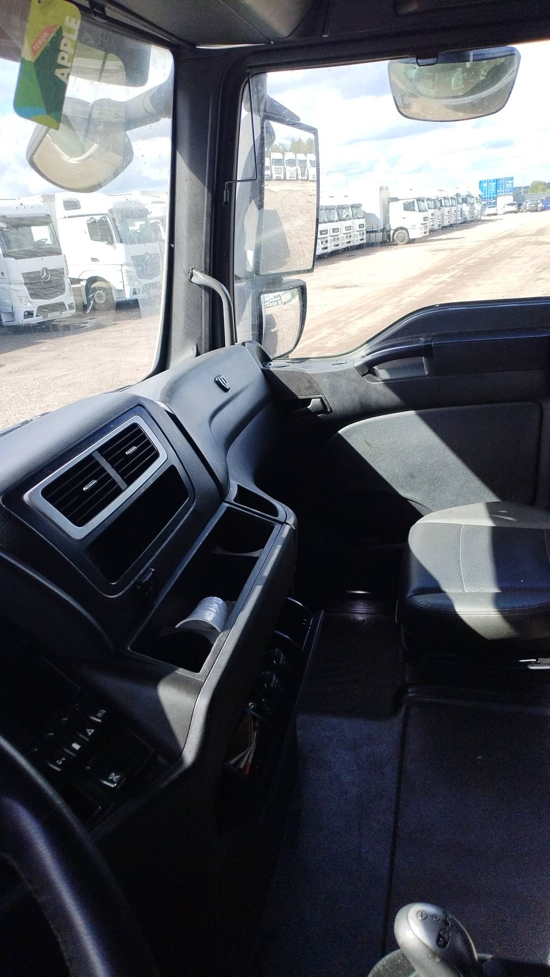 Sitrak ZZ4186V391HE,  317 992 км, 2023 года в лизинг