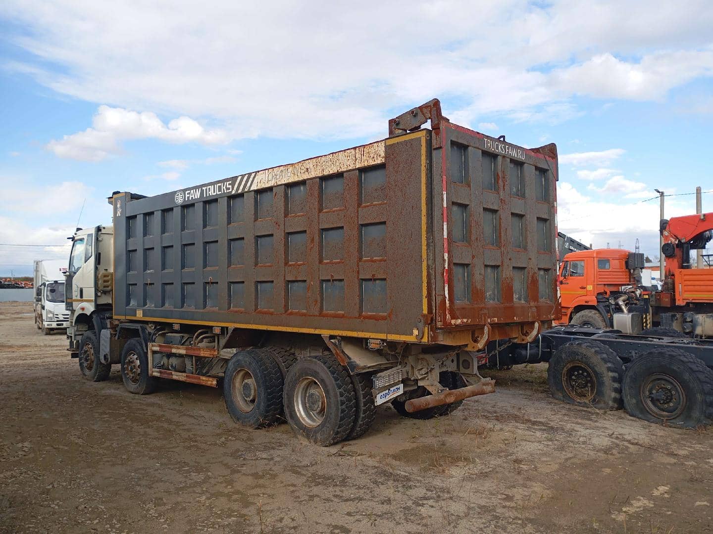 FAW CA3310P66K24T4E5 8х4,  230 000 км, 2022 года в лизинг