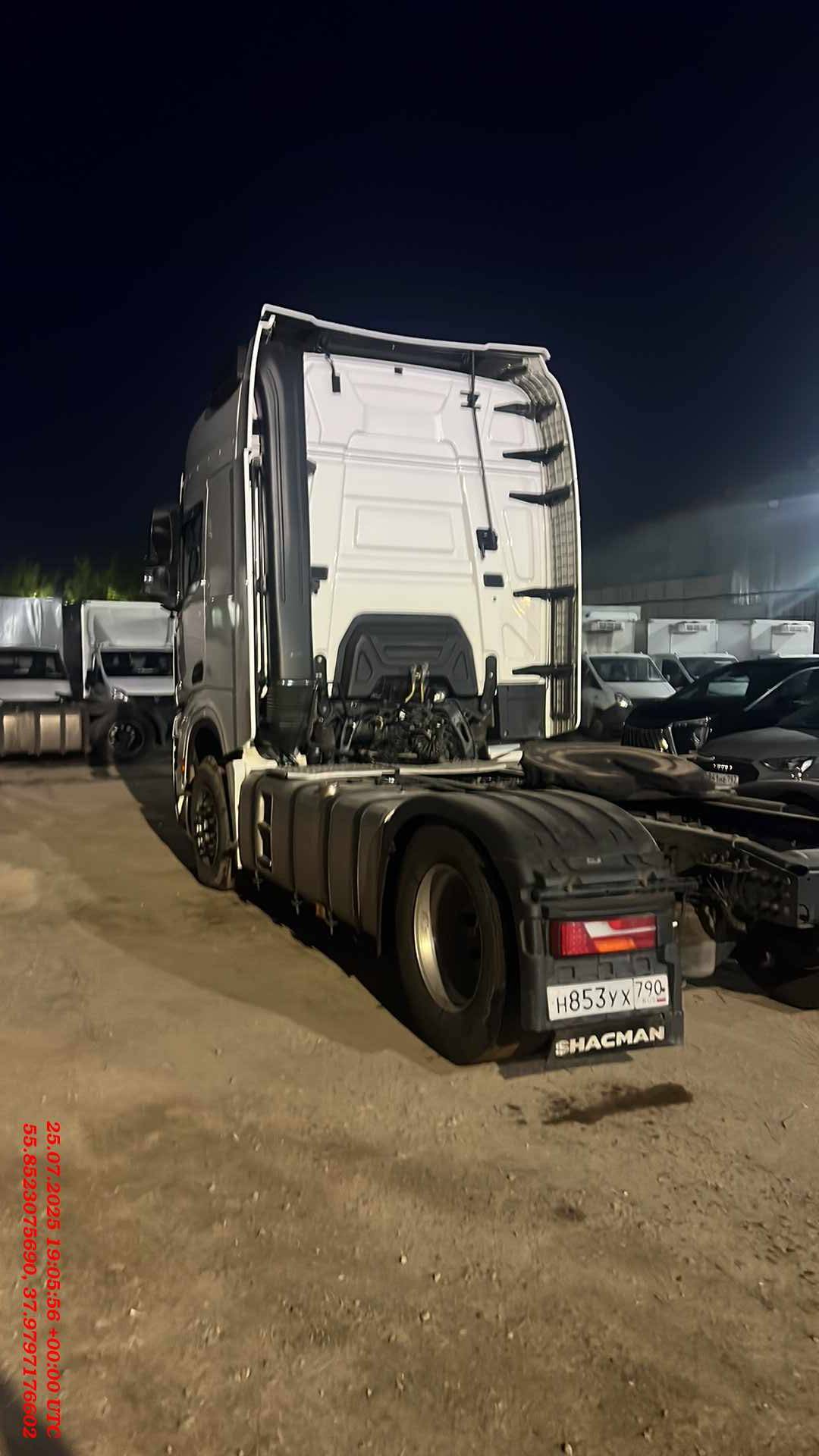 Shacman SX4188YY381,  573 783 км, 2023 года в лизинг
