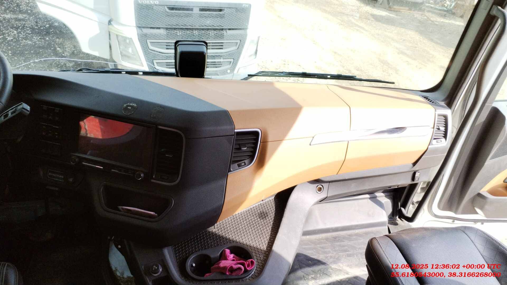 Shacman SX4188YY381,  295 138 км, 2023 года в лизинг