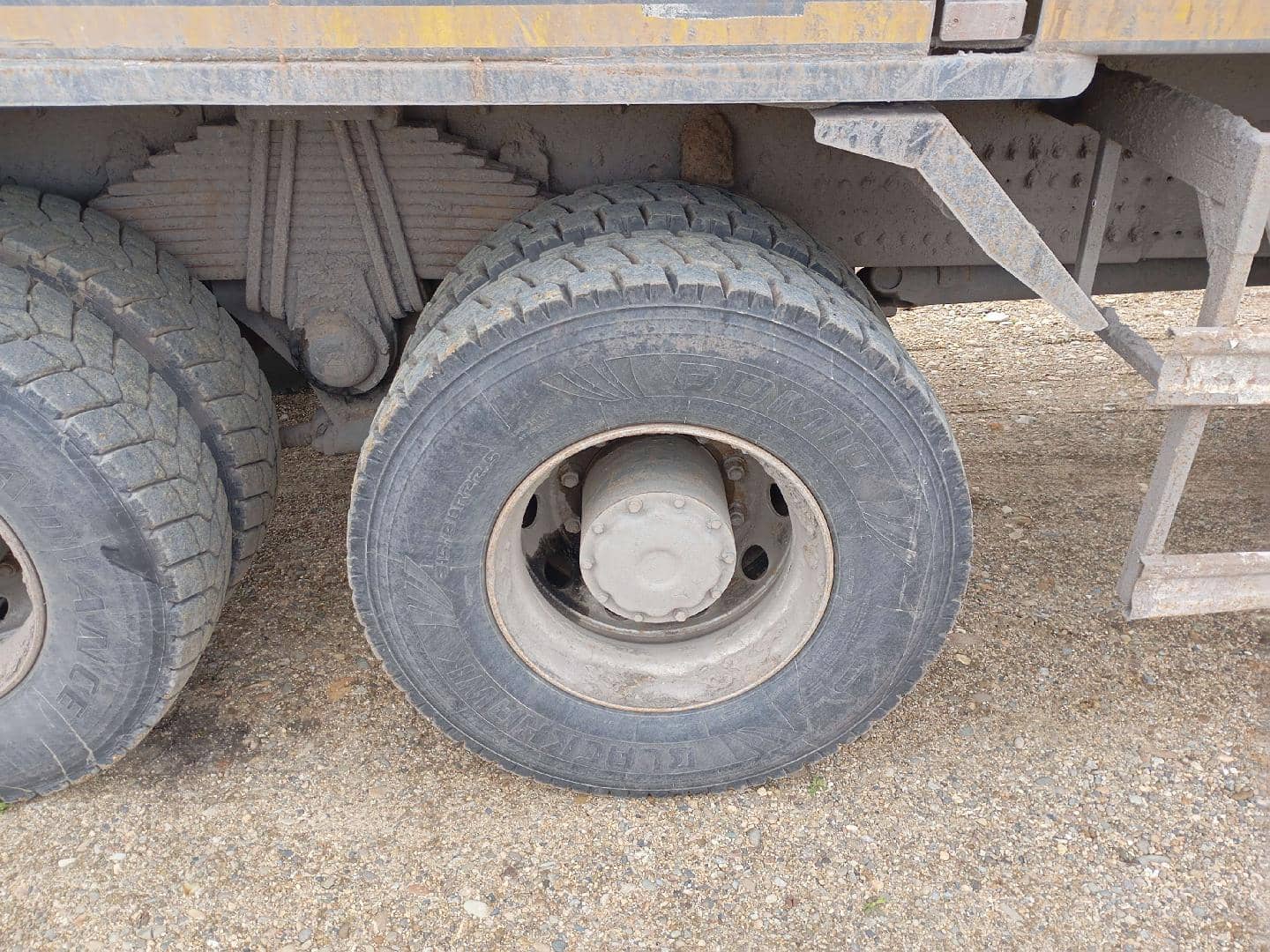 HOWO Sitrak C7H 8x4,  326 511 км, 2022 года в лизинг
