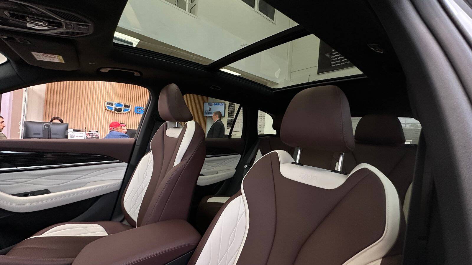 Geely Monjaro Exclusive 2.0T (238 hp) 8AT 4WD