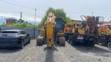 KOMATSU PC220-8N1