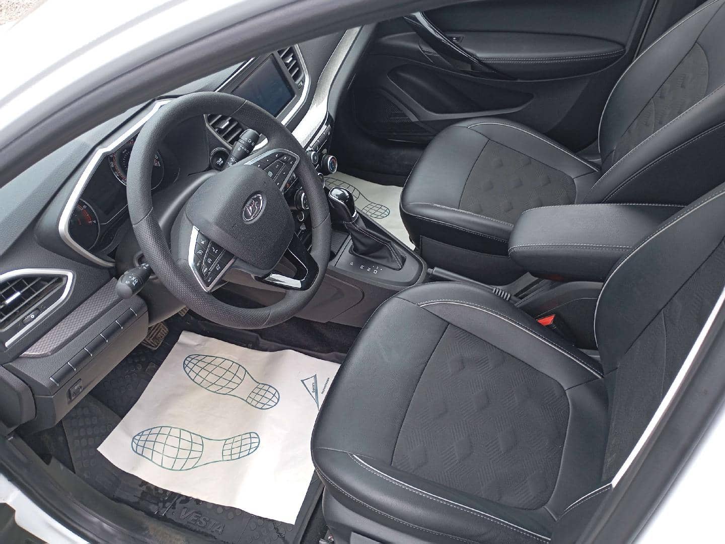 Lada Vesta универсал Кросс,  40 476 км, 2024 года в лизинг