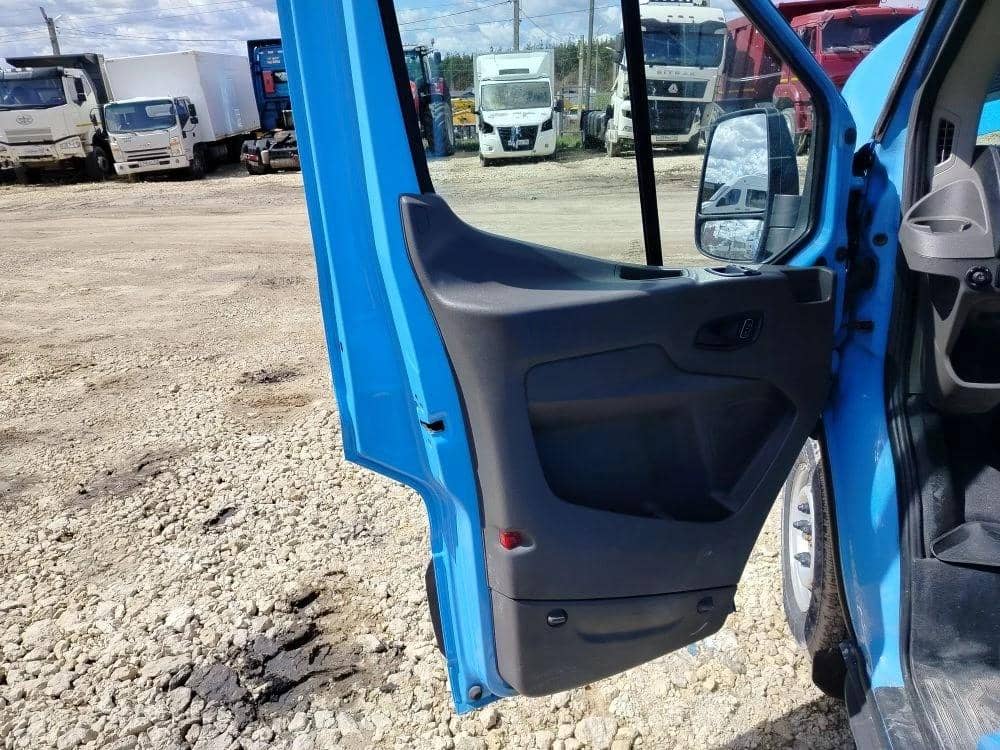 Ford Transit,  211 000 км, 2021 года в лизинг