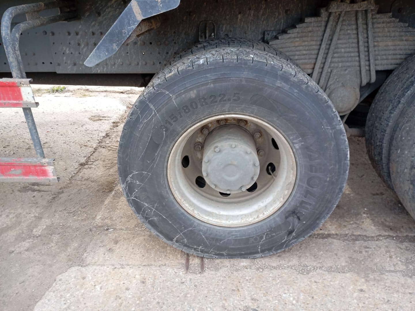 HOWO ZZ3317V386GE1 8х4,  317 914 км, 2023 года в лизинг