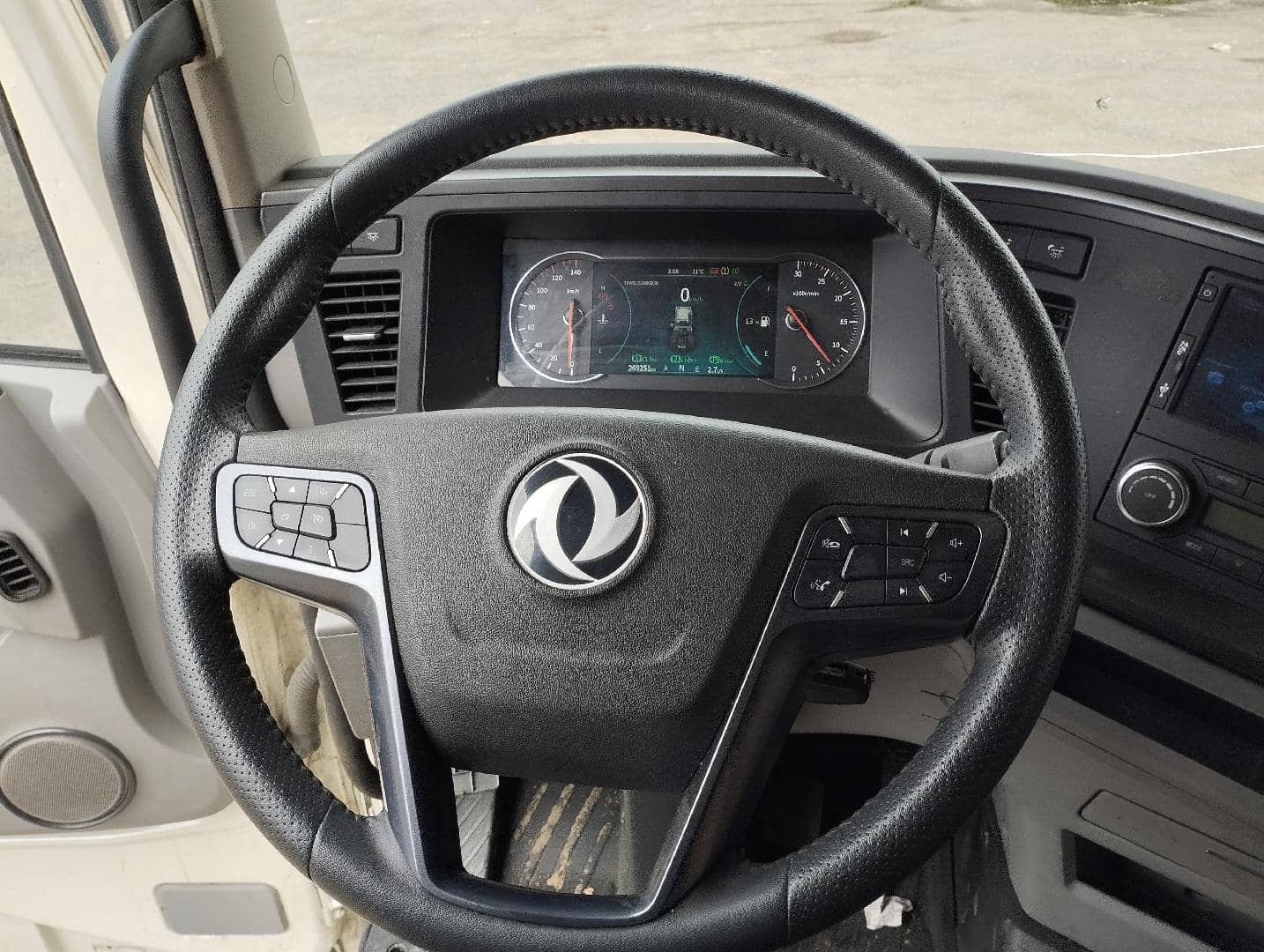 DongFeng DFH4186 (KX),  269 248 км, 2023 года в лизинг