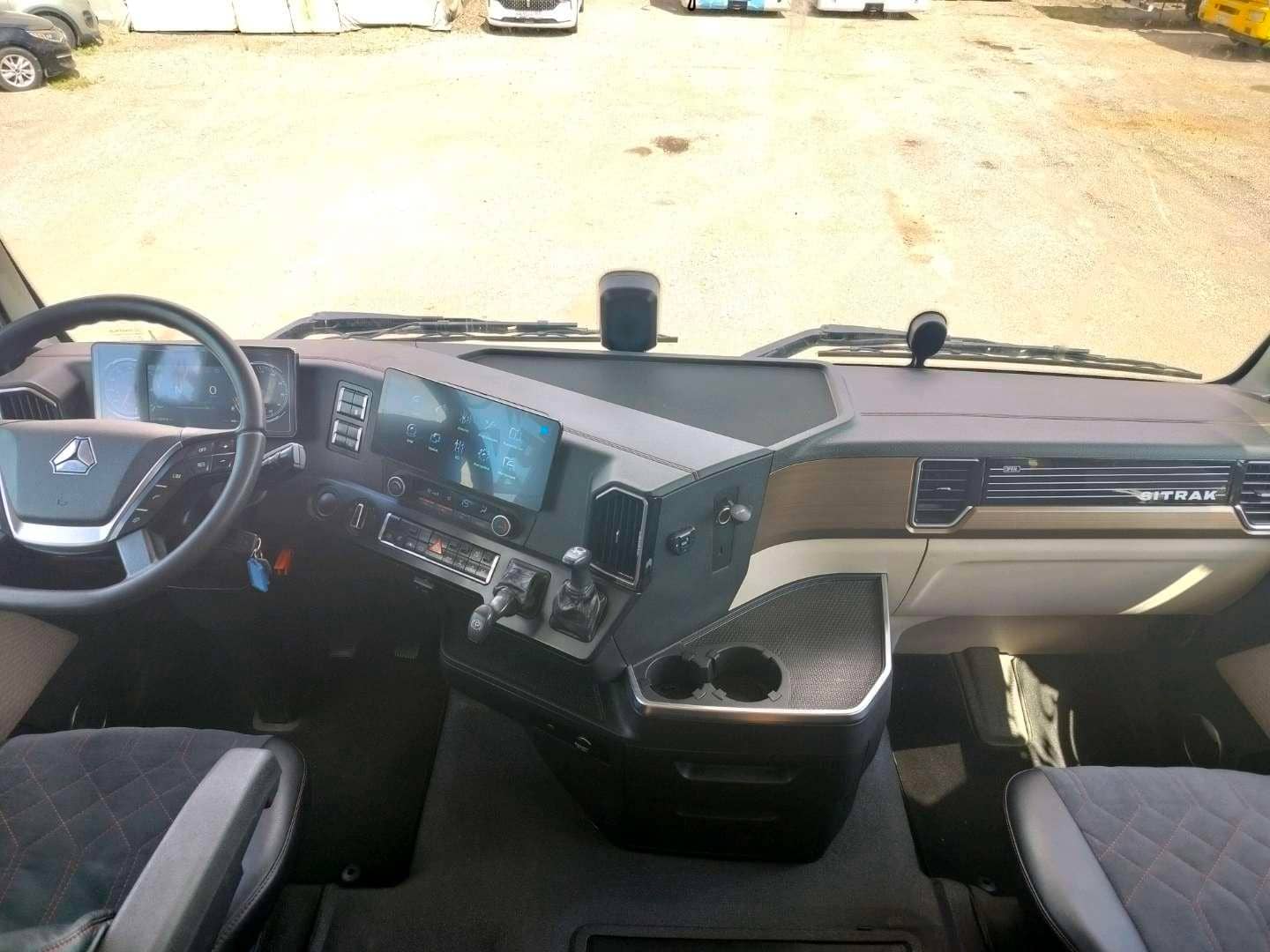 Sitrak С7Н MAX 6×4 ZZ4256V364HE,  138 404 км, 2023 года в лизинг