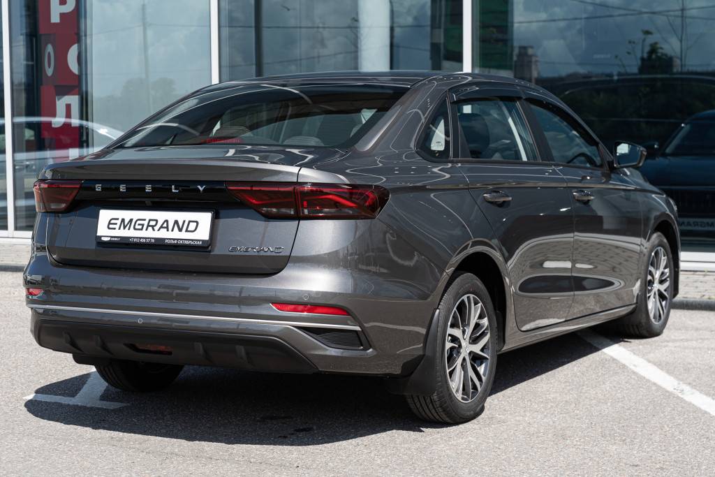 Geely Emgrand Luxury 1.5 AT