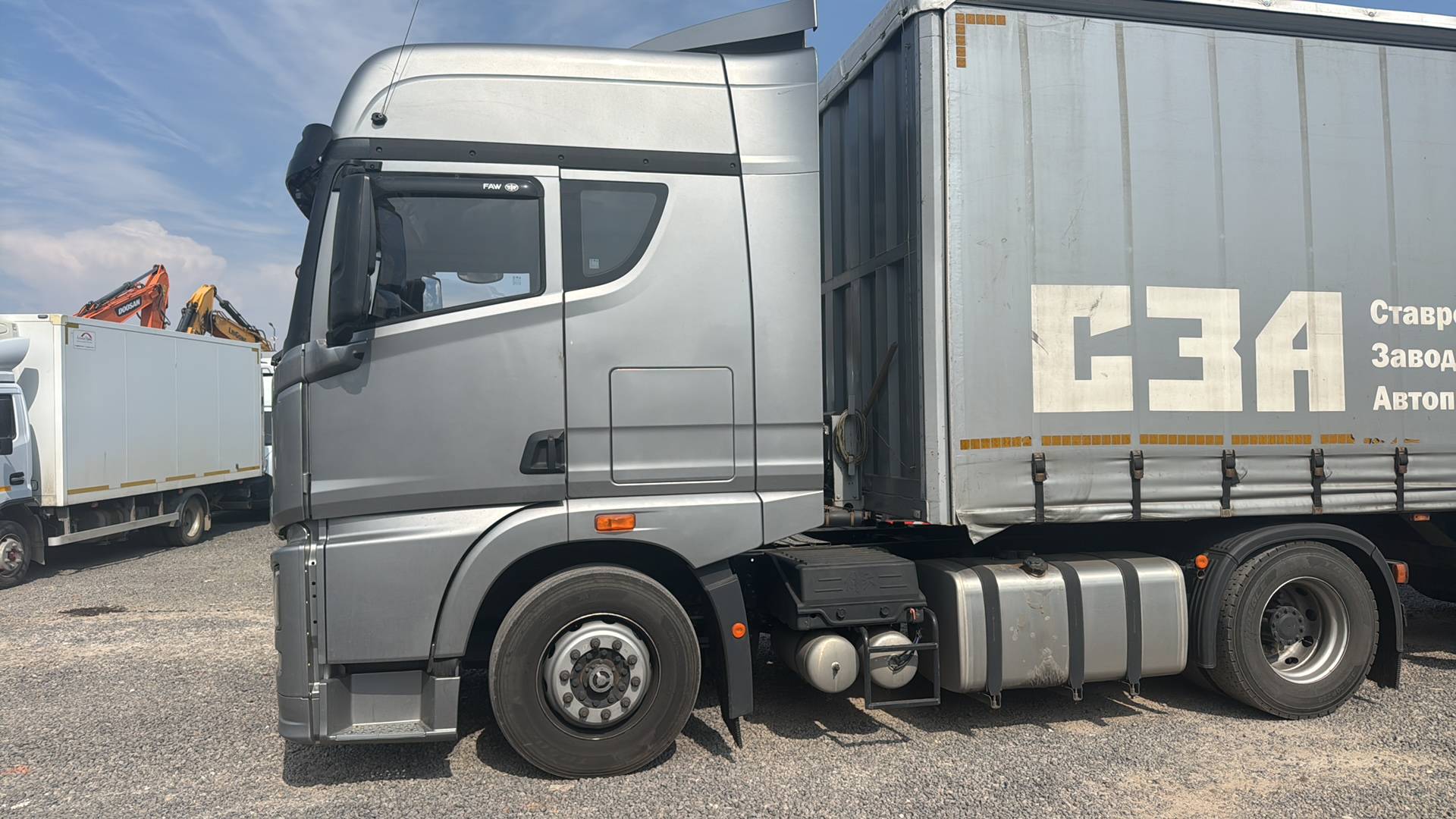 FAW CA4183P25K2NE6A80 4x2,  146 386 км, 2024 года в лизинг
