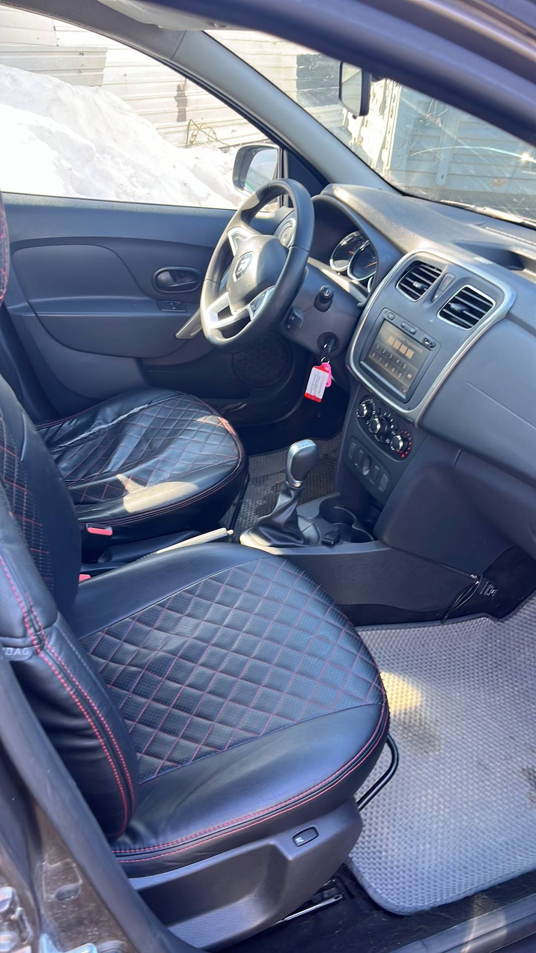 Renault Logan Stepway,  141 074 км, 2021 года
