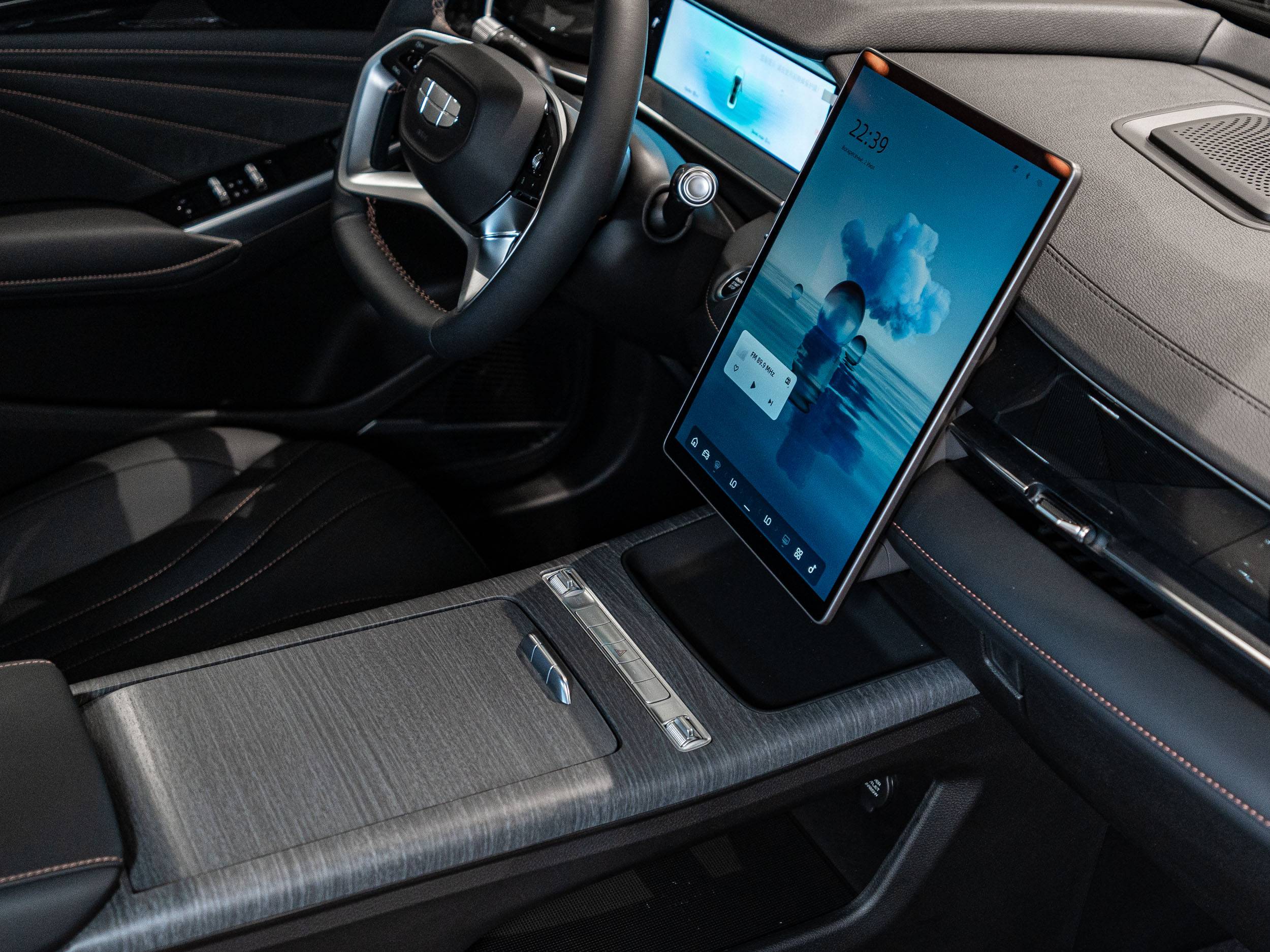 Geely Preface Flagship 2.0T 7DCT