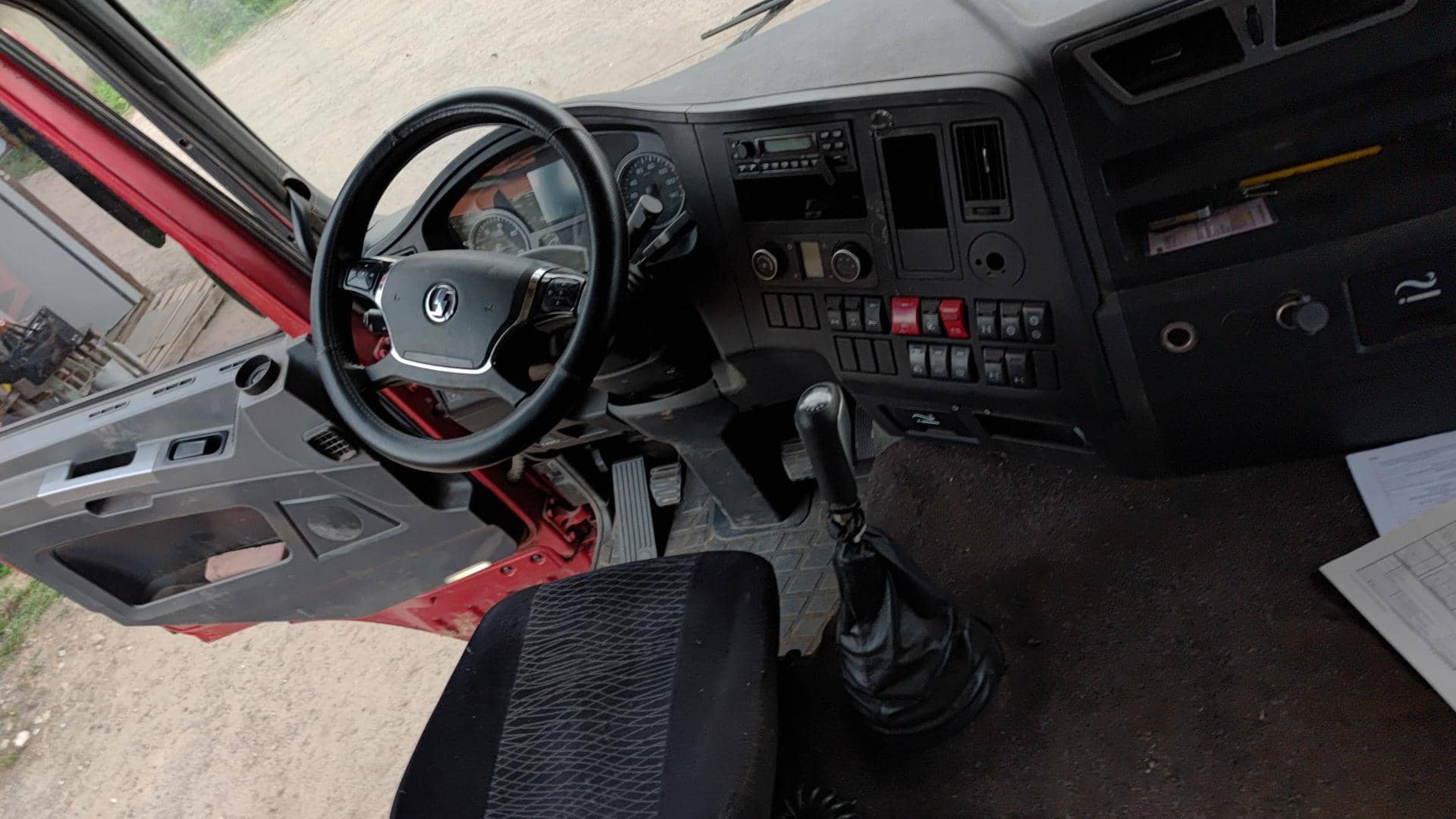 Shacman SX42586V385,  212 895 км, 2022 года в лизинг