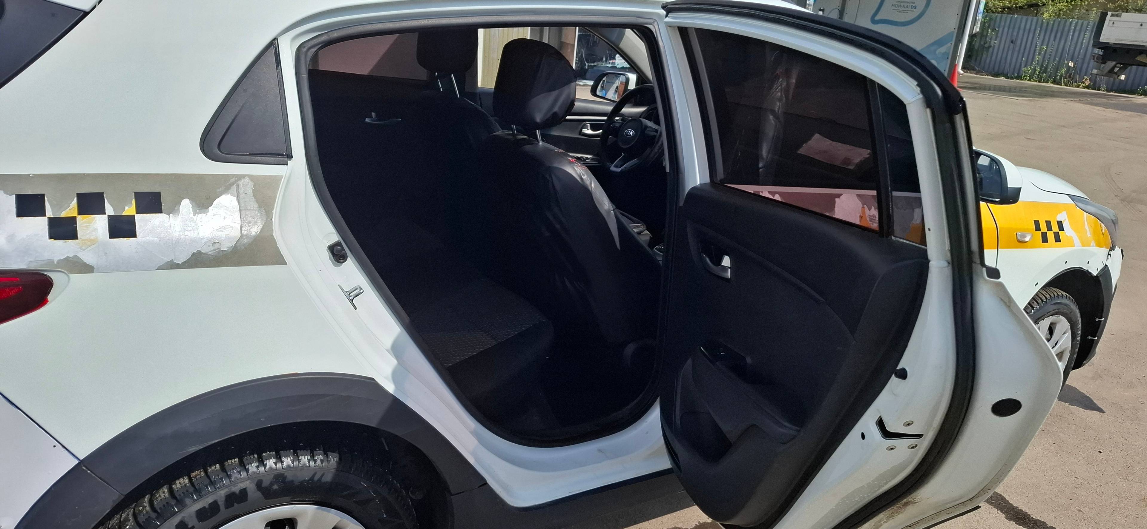 KIA Rio X-Line,  326 390 км, 2018 года в лизинг