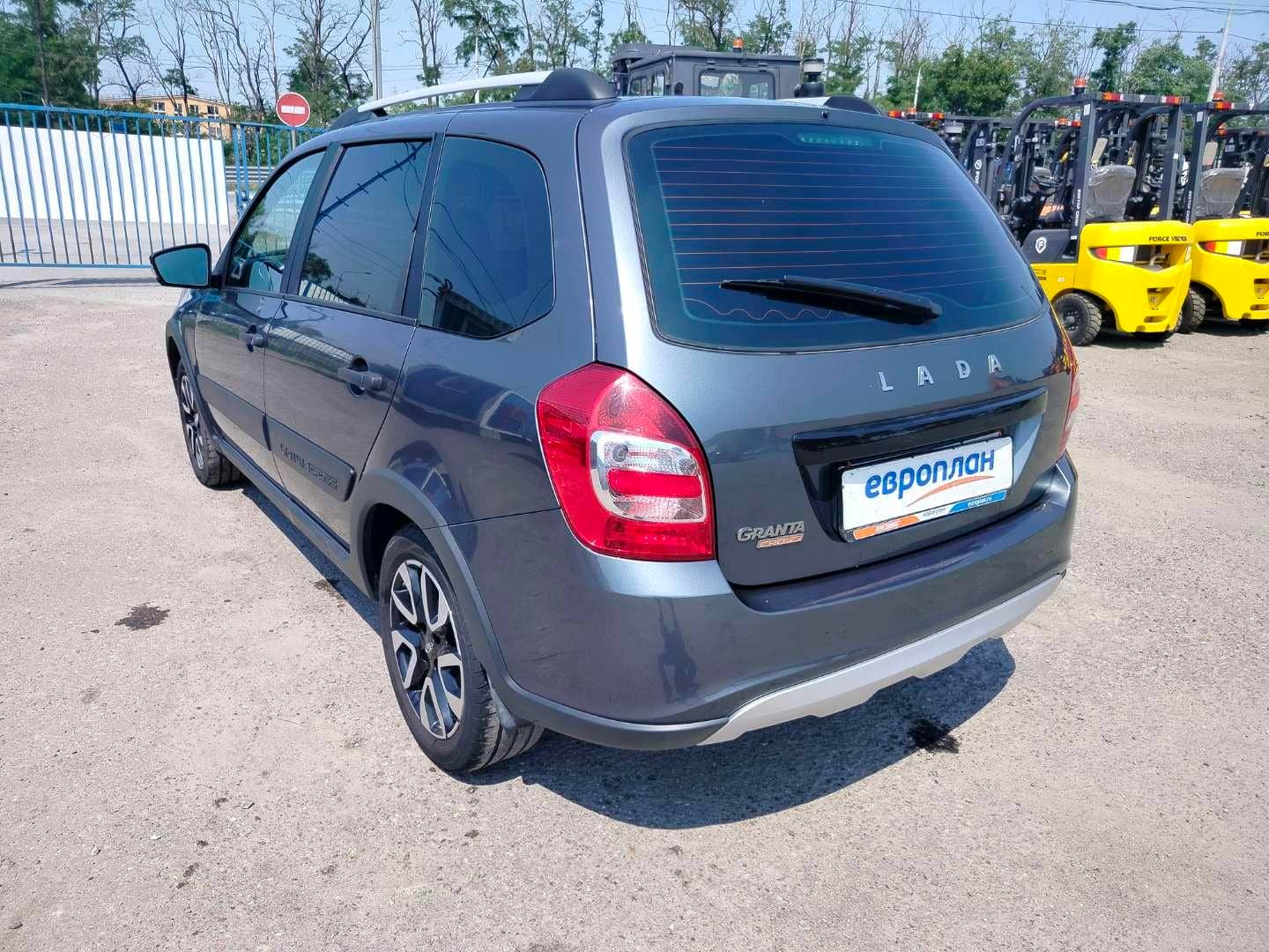 Lada Granta Кросс,  53 265 км, 2025 года в лизинг