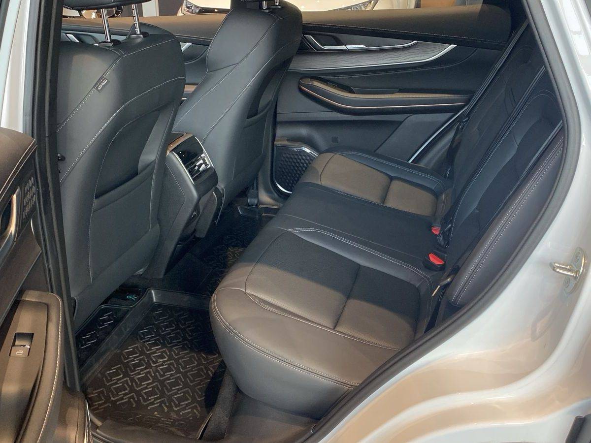 EXEED LX Business 1.5T CVT 2WD