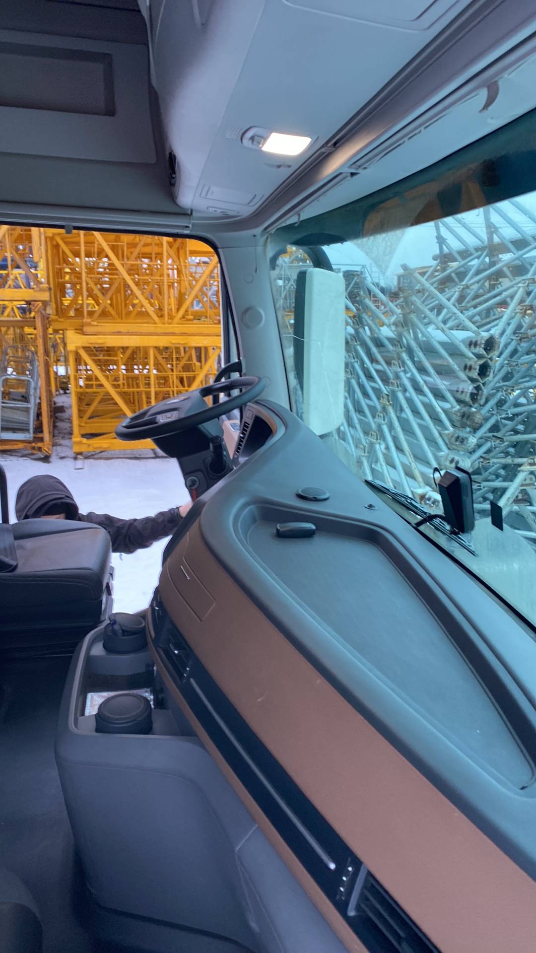 DongFeng GX DFH4180 4x2,  149 204 км, 2024 года в лизинг