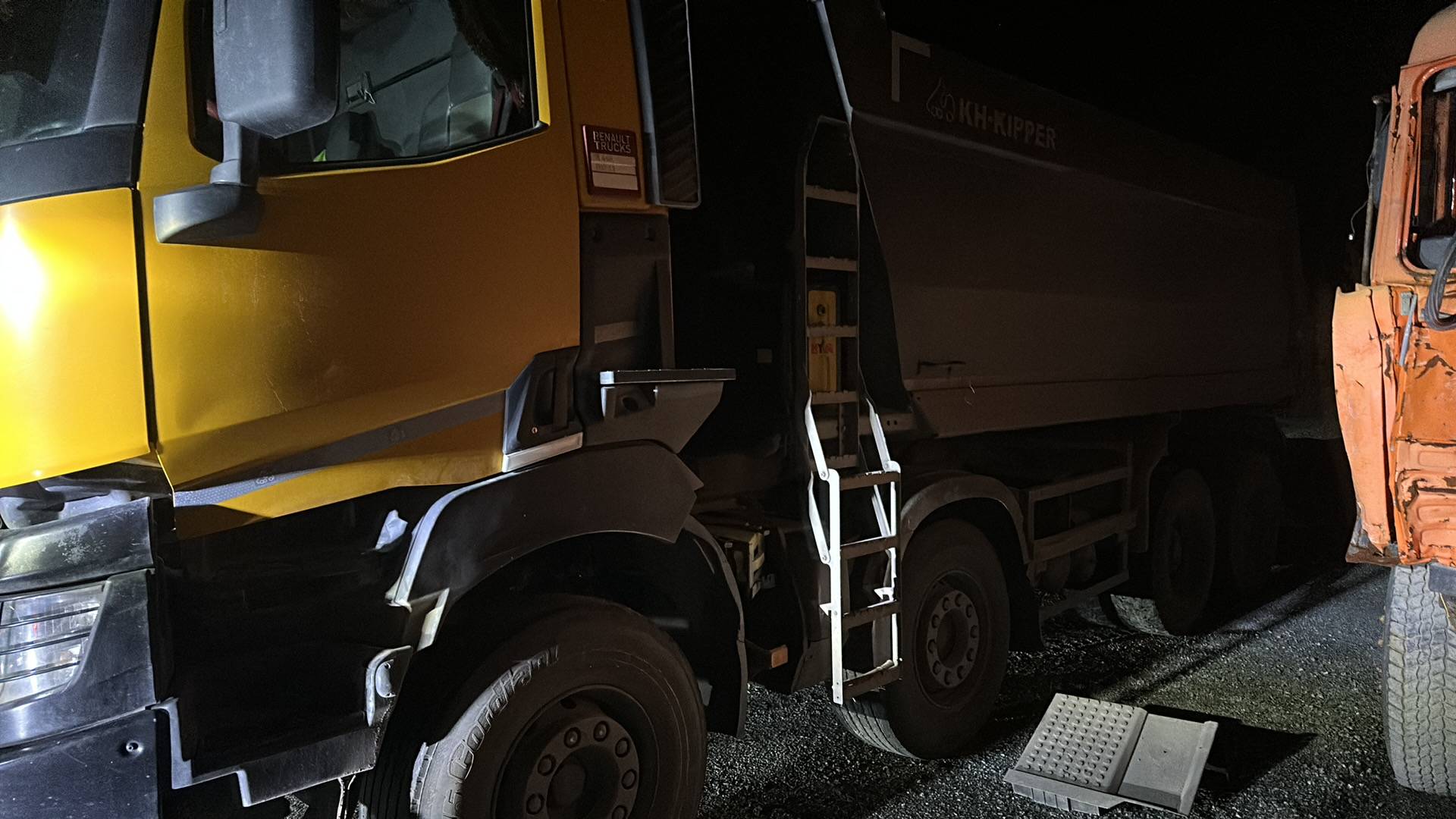 Renault K 430 8X4 (Day cab),  500 000 км, 2020 года в лизинг