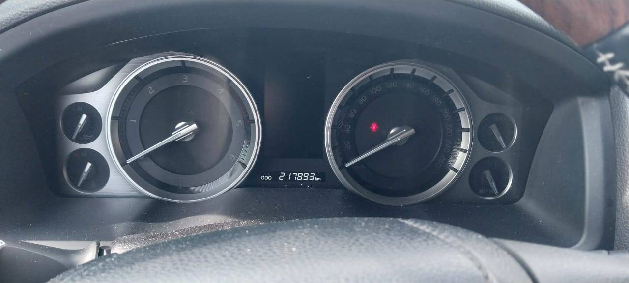 Toyota Land Cruiser 200,  217 893 км, 2016 года в лизинг
