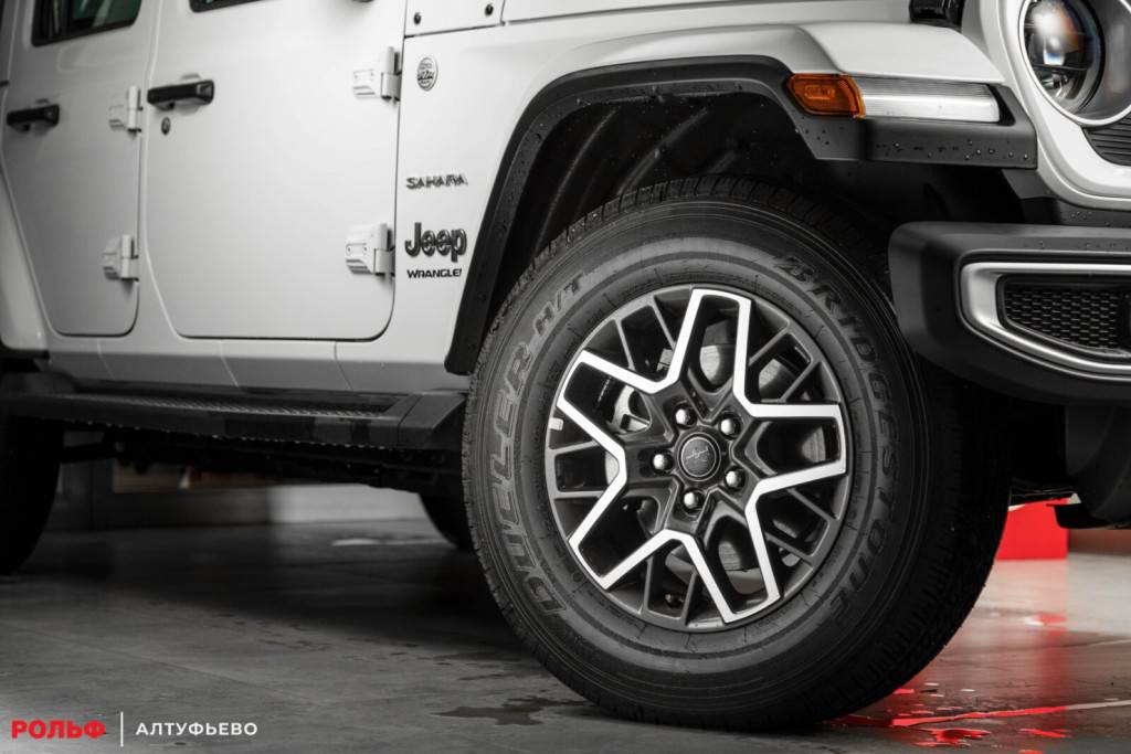 Jeep Wrangler Sahara 2.0T 8AT