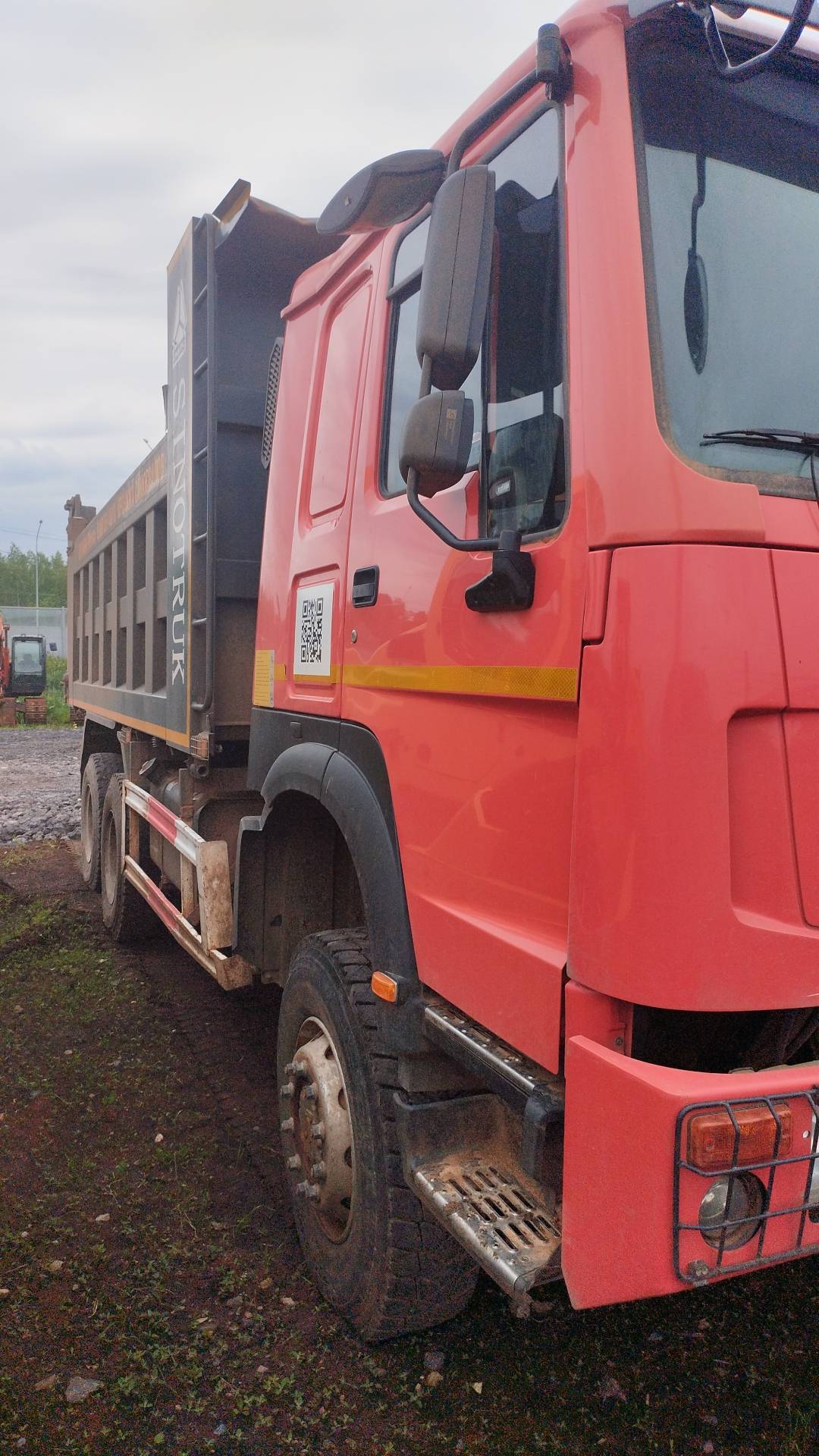 HOWO ZZ3327S3857E 6х6,  60 826 км, 2022 года в лизинг