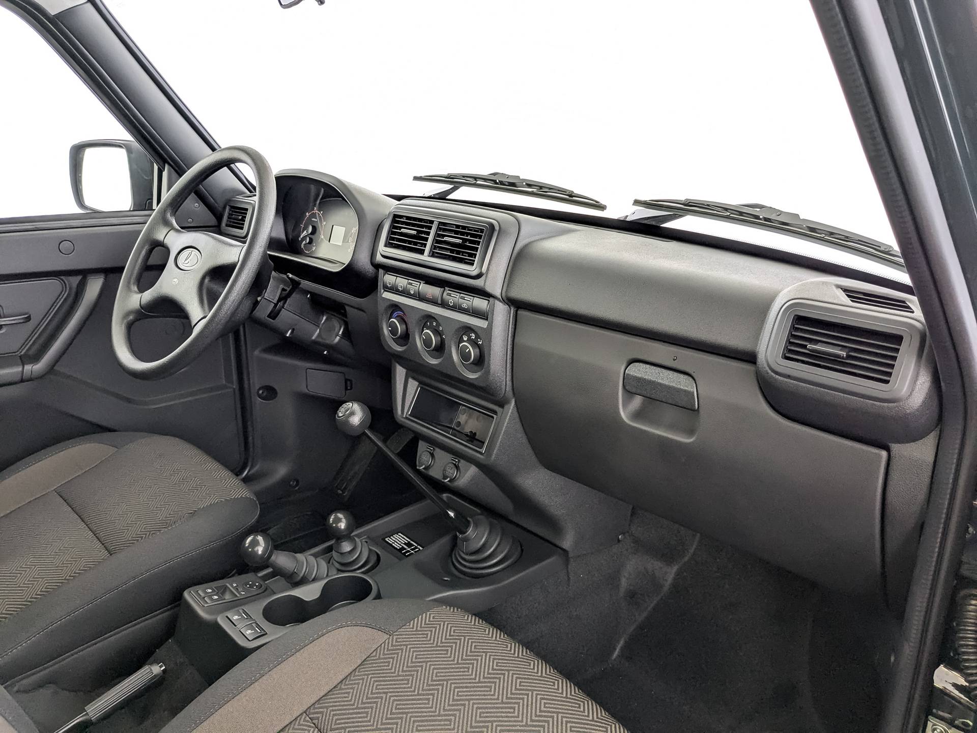 Lada Niva Legend 3 дв Urban 1.7 5MT