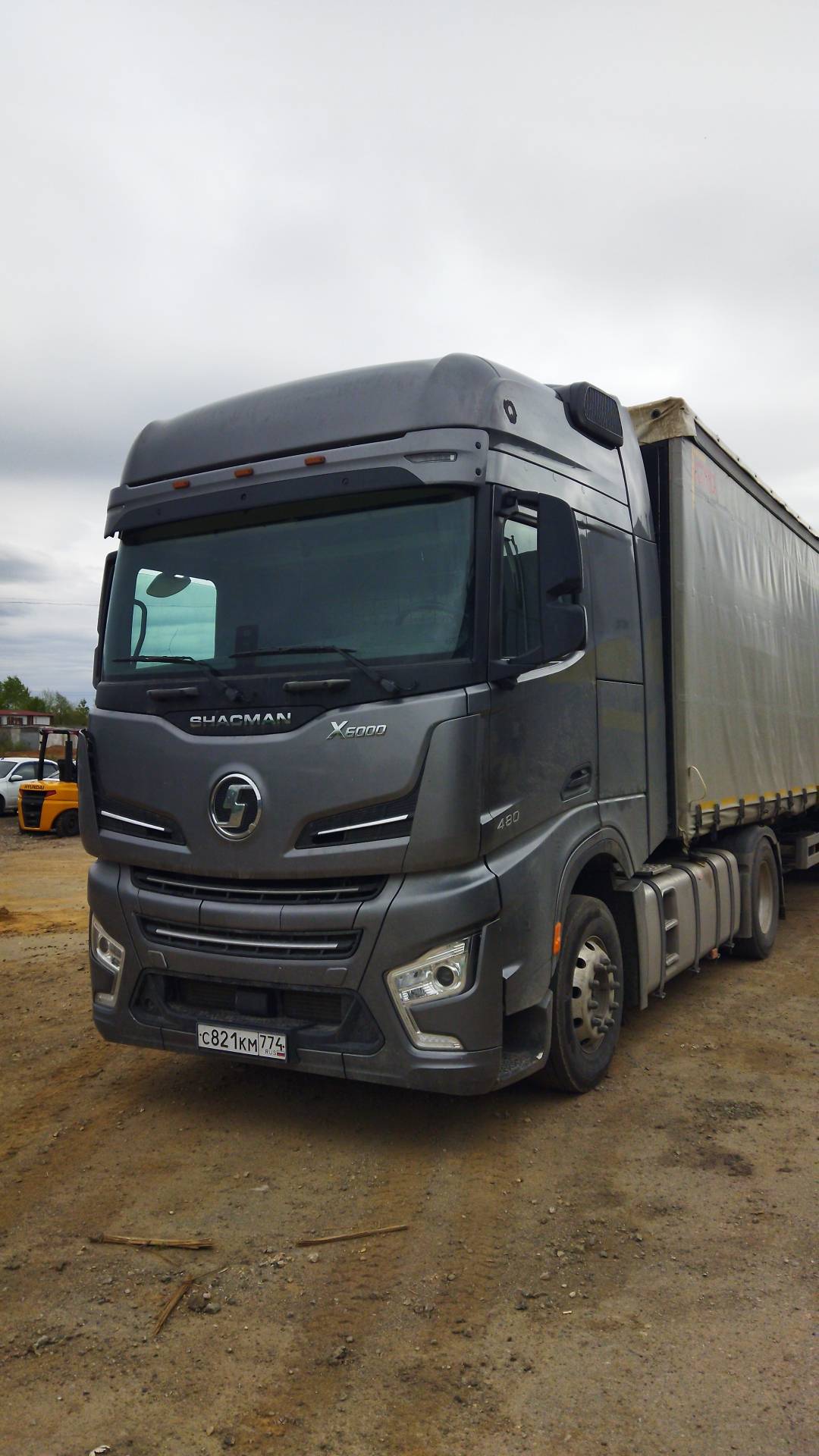 Shacman SX4188YY381