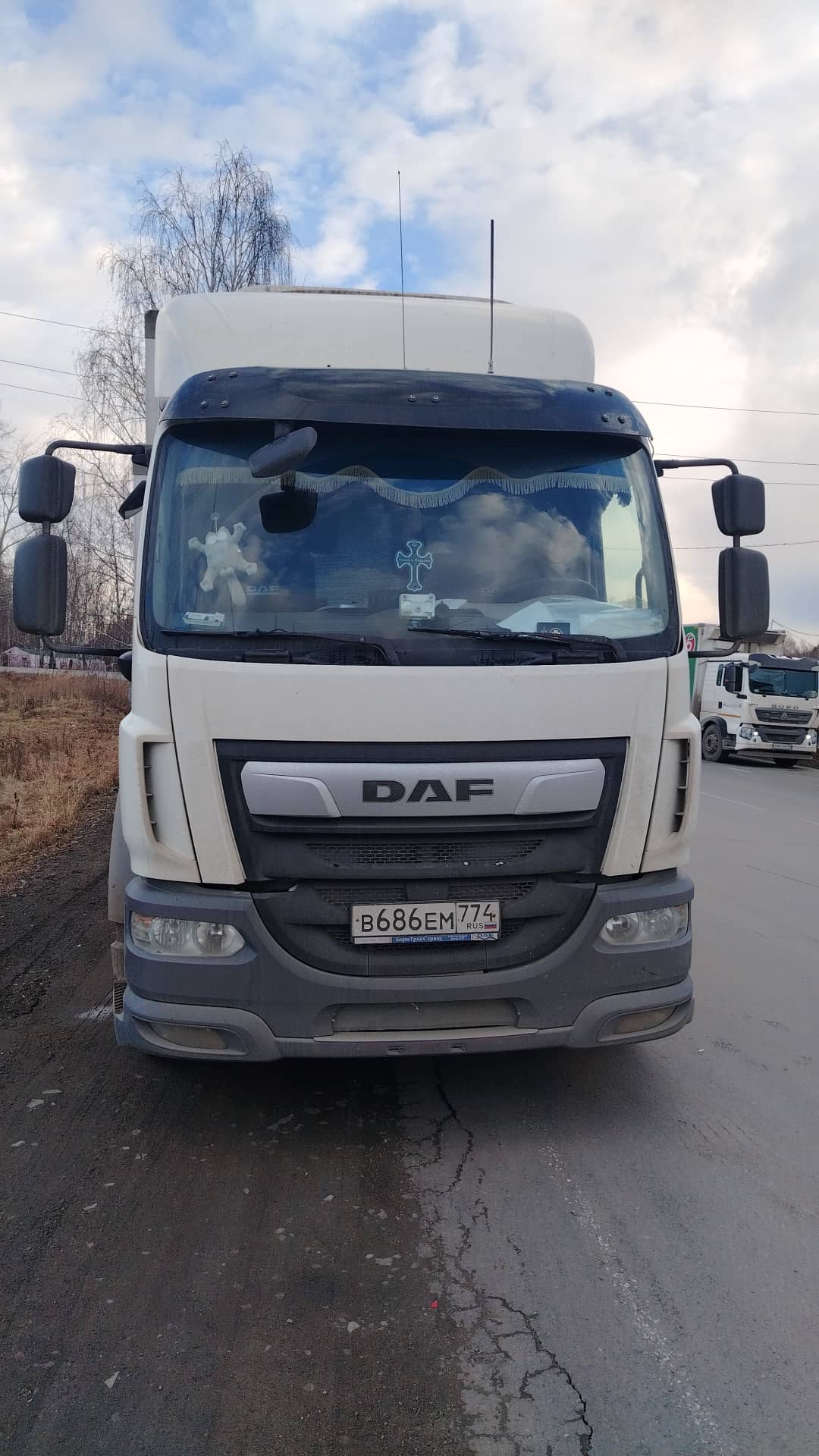 DAF LF 280 FA 4x2 (Sleeper Cab)