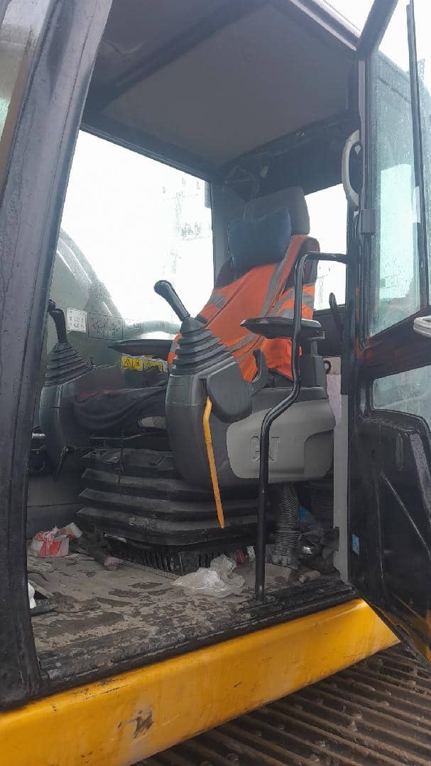 CATERPILLAR 330D2L, 2017 года