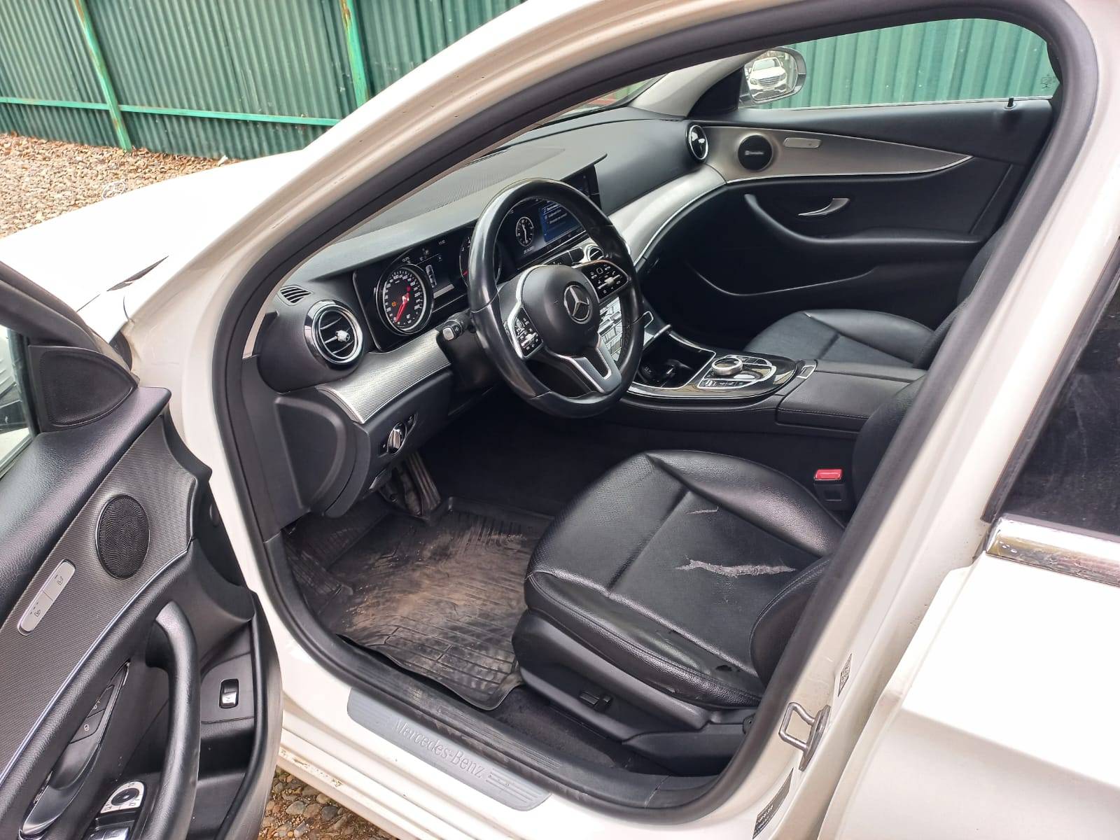 Mercedes-Benz E седан,  235 943 км, 2018 года в лизинг