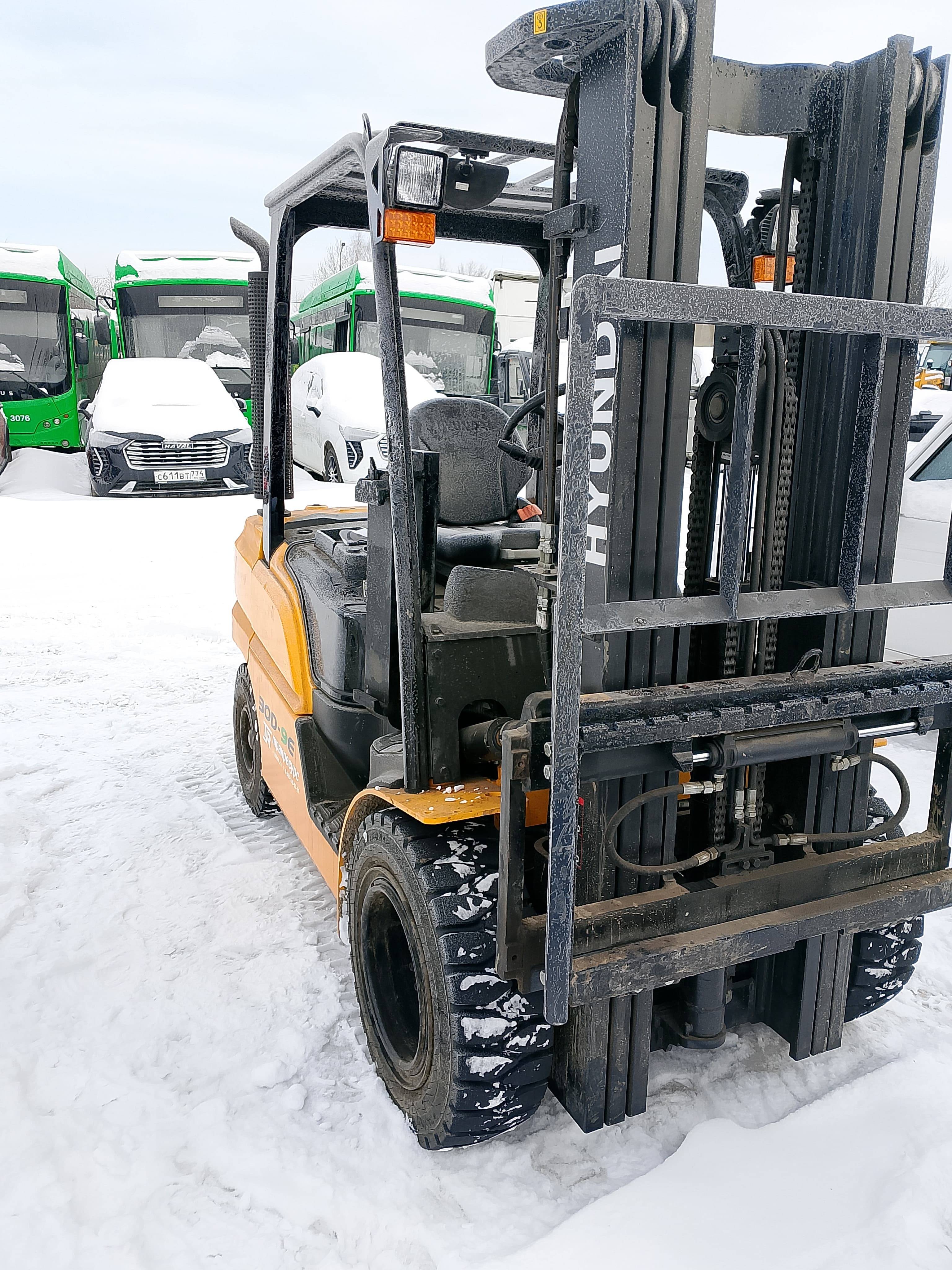 Hyundai 30D-9E Лот 000007422